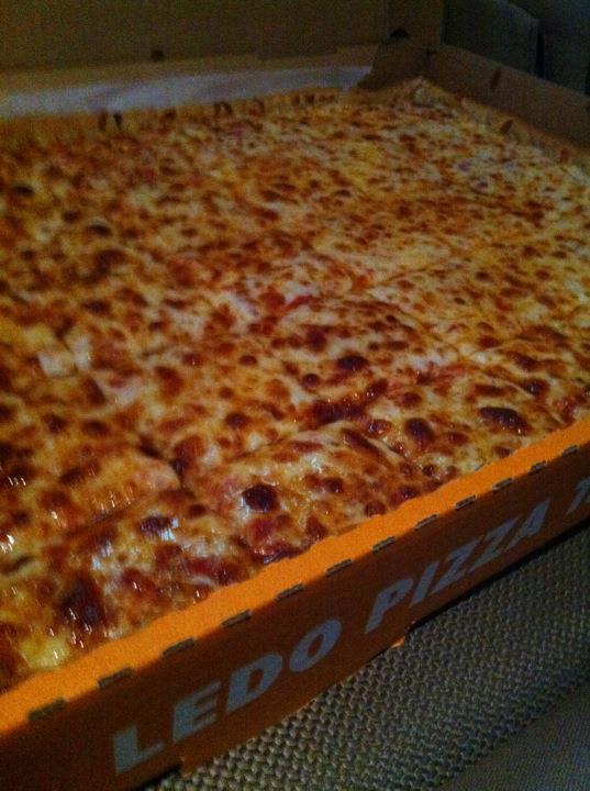 184481_10151345867774168_1457405136_n